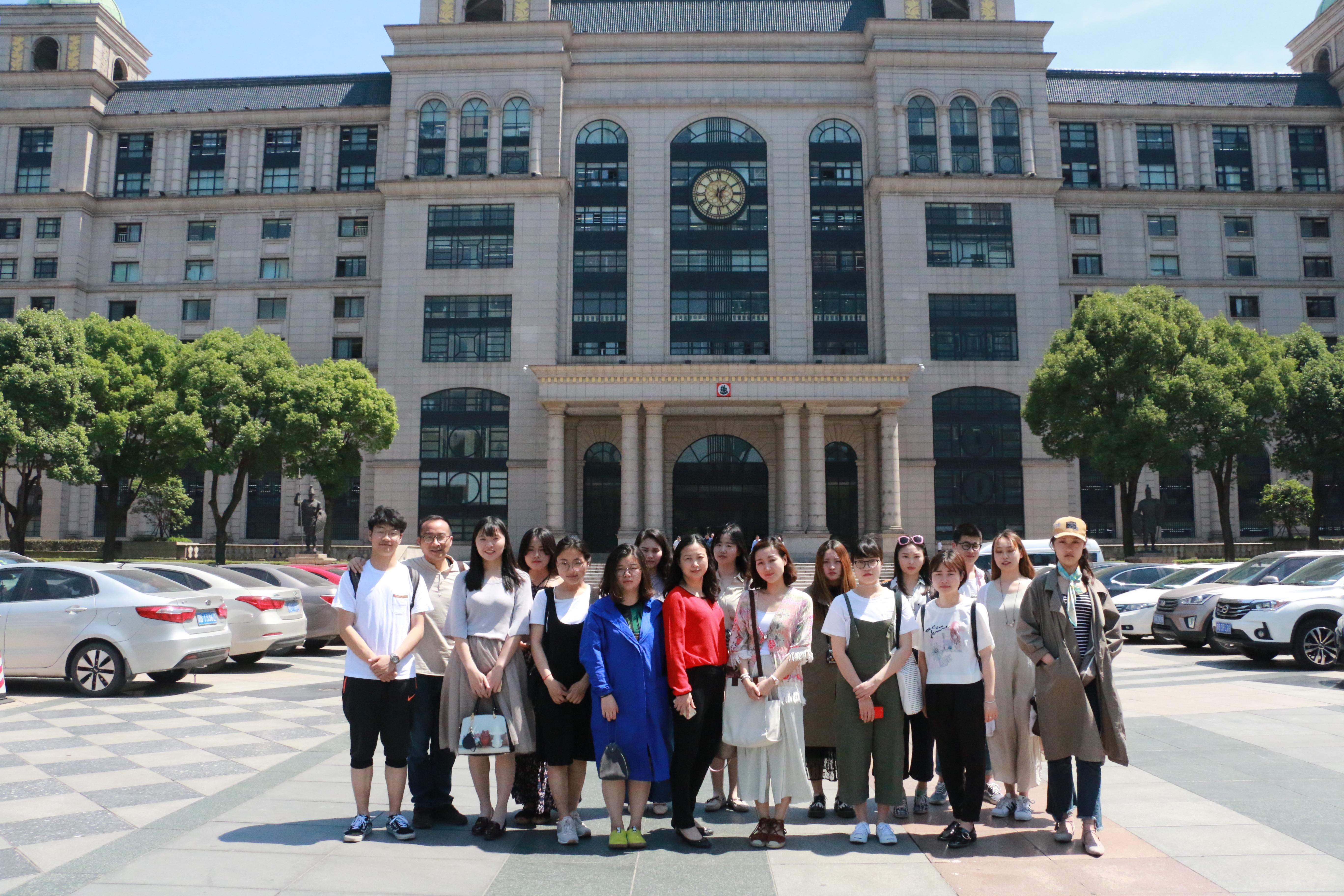 我院组织学生赴江阴海澜集团参观学习